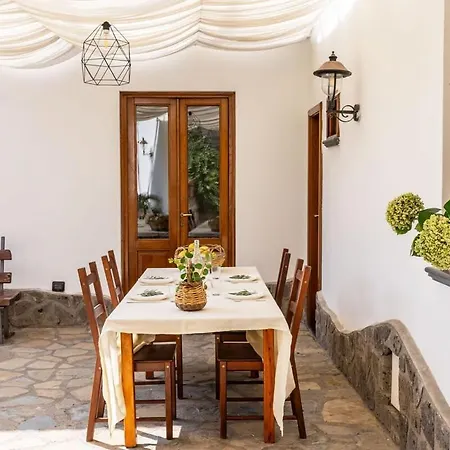 Mimosa Rustic Elegance Views & Pool Villa *