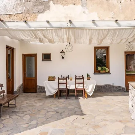 Villa Mimosa Rustic Elegance Views & Pool