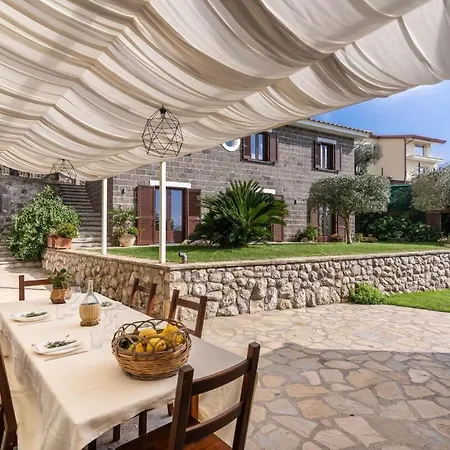 Mimosa Rustic Elegance Views & Pool Massa Lubrense