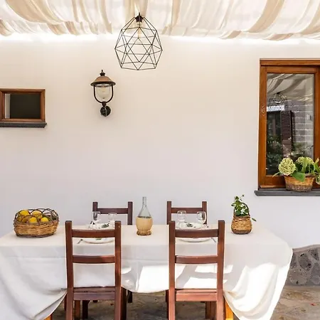 Villa Mimosa Rustic Elegance Views & Pool