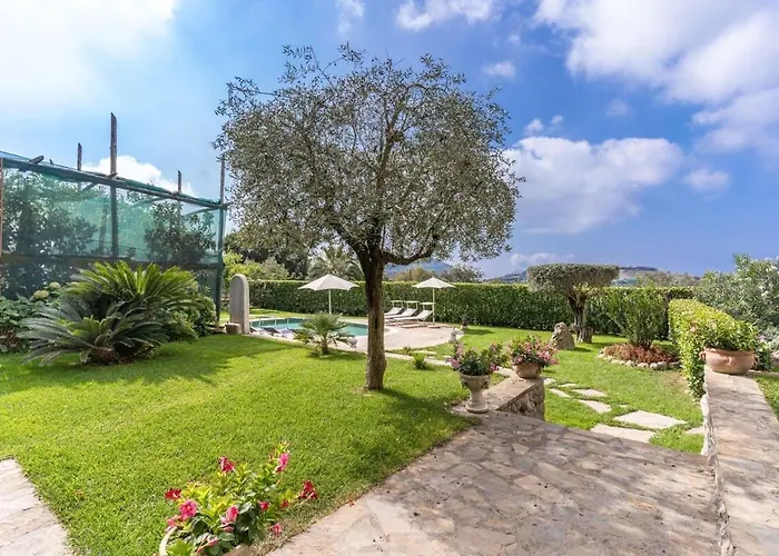 Vila Mimosa Rustic Elegance Views & Pool