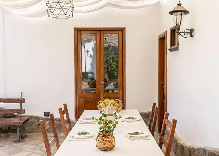 Vila Mimosa Rustic Elegance Views & Pool Massa Lubrense