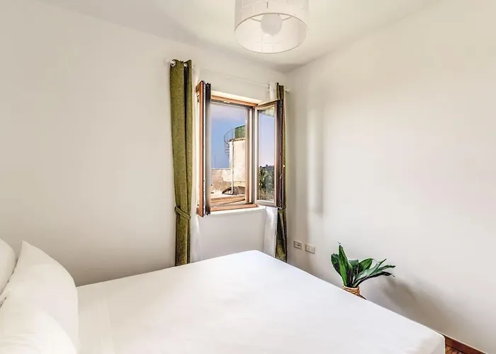 Mimosa Rustic Elegance Views & Pool Vila *